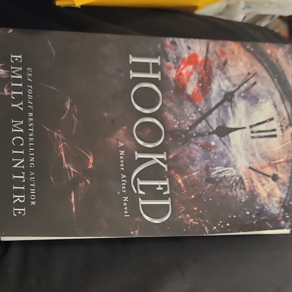 Emily McIntire 'Hooked' Book Cover